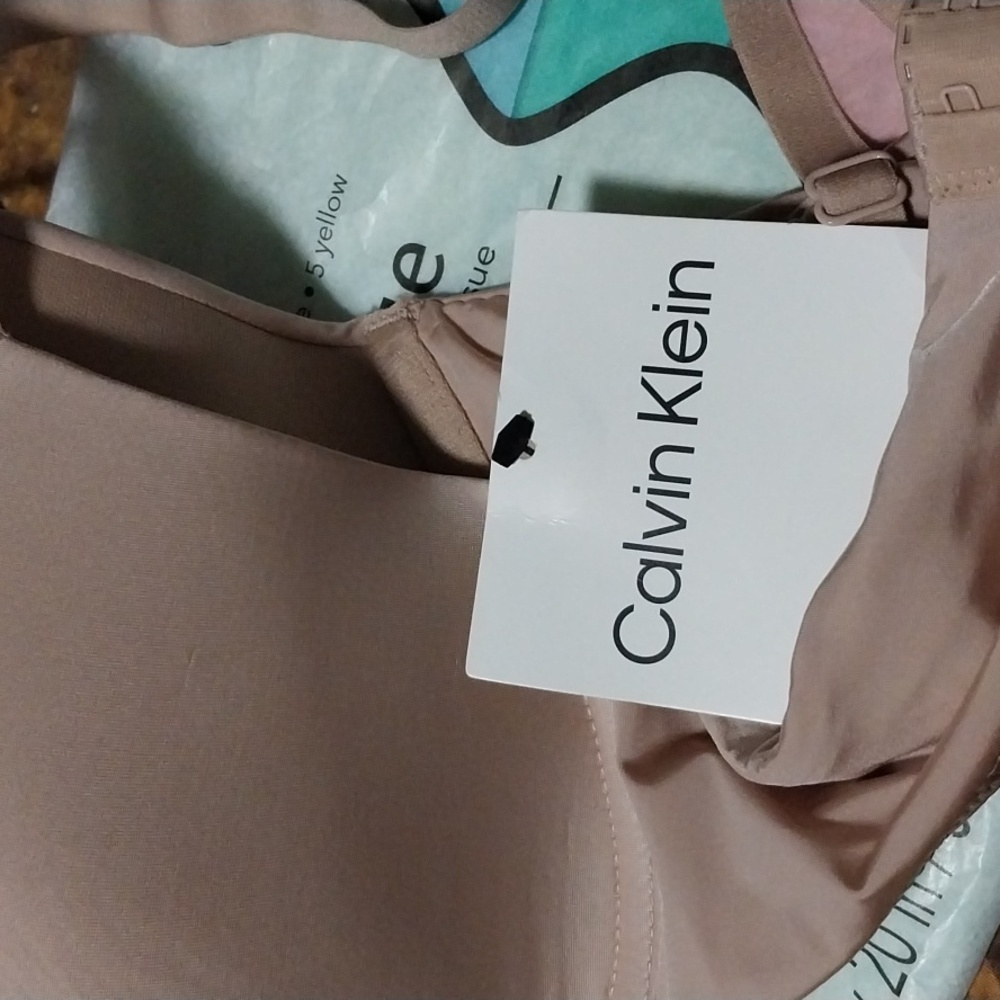 Lightly lined demi bra